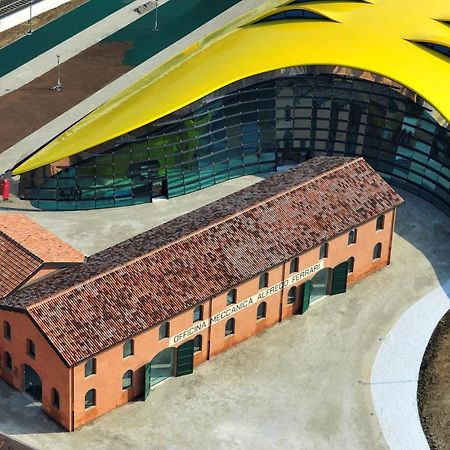 La Casa Del Parco Ferrari Apartman Modena Kültér fotó